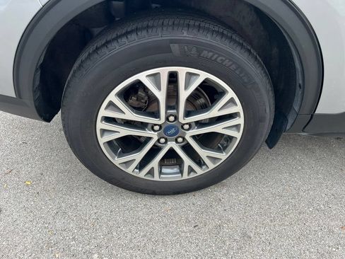Used 2021 Ford Escape SEL AWD/4WD image 11