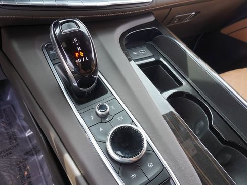 Certified 2023 Cadillac Escalade Premium Luxury w/ Performance Package image 20