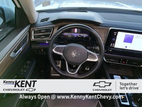 Used 2024 Volkswagen Atlas SEL Premium R-Line image 25