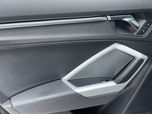 Used 2021 Audi Q3 2.0T Premium w/ Convenience Package image 40