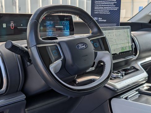 Certified 2025 Ford Expedition Platinum AWD/4WD image 26