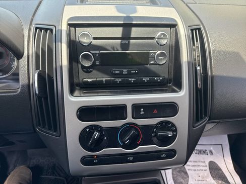 Used 2010 Ford Edge SE image 19