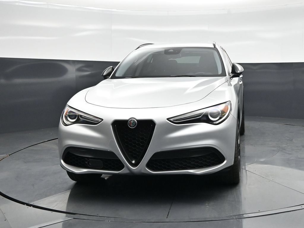 Used 2020 Alfa Romeo Stelvio w/ Nero Edizione RWD image 21