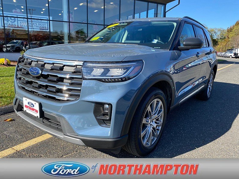 Used 2025 Ford Explorer Active w/ Active Comfort Package AWD/4WD image 1