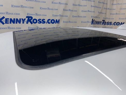 Used 2021 Dodge Charger SXT w/ Driver Convenience Group image 32