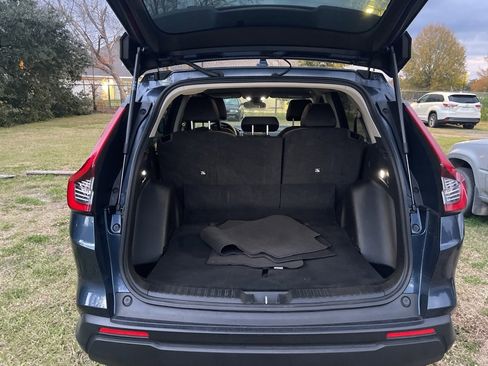 Used 2024 Honda CR-V LX image 11