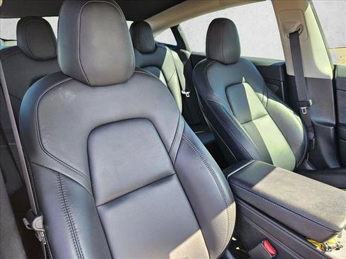 Used 2022 Tesla Model 3 RWD image 14
