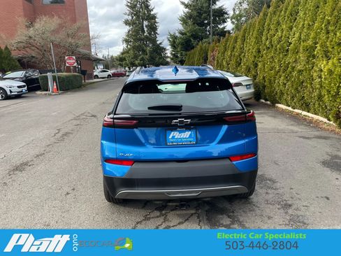 Used 2023 Chevrolet Bolt EUV LT image 8
