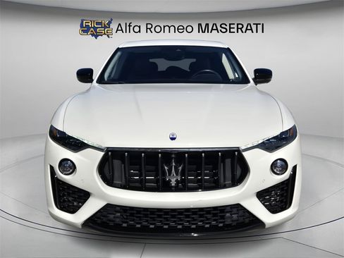 Used 2022 Maserati Levante Modena image 5