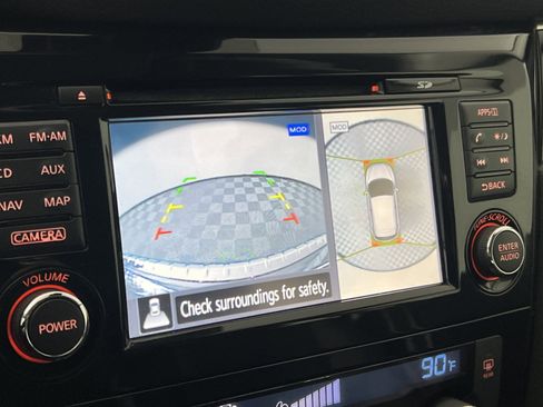 Used 2018 Nissan Rogue Sport SL w/ SL Premium Package image 31