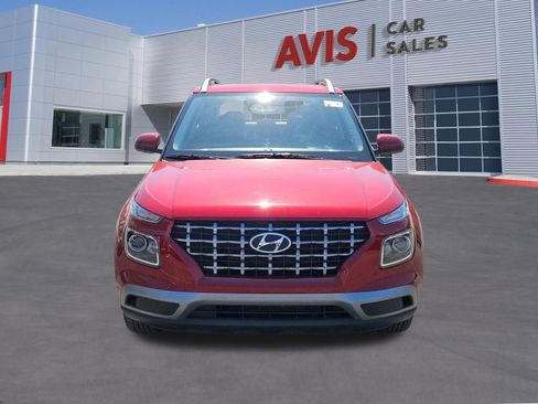 Used 2025 Hyundai Venue SEL FWD image 10