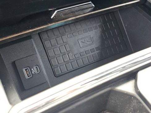 Used 2022 Ford F350 Lariat w/ Black Appearance Package image 16