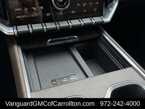 New 2026 GMC Acadia Denali Ultimate w/ LPO, Floor Liner Package AWD/4WD image 18