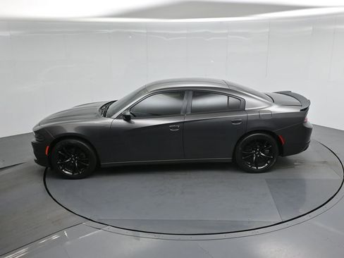 Used 2017 Dodge Charger SE w/ Blacktop Package RWD image 42