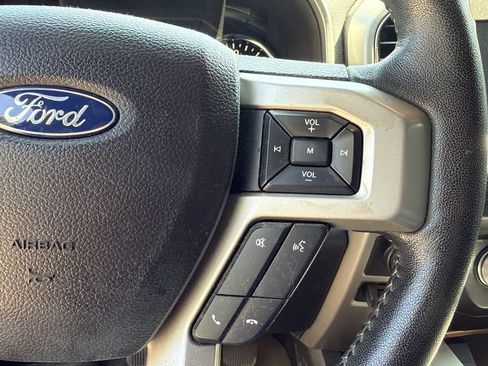 Used 2019 Ford F150 Lariat w/ Equipment Group 502A Luxury AWD/4WD image 23