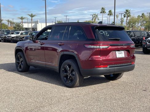 New 2025 Jeep Grand Cherokee Limited w/ Black Appearance Package image 4
