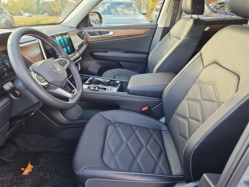 New 2026 Volkswagen Atlas SE image 22