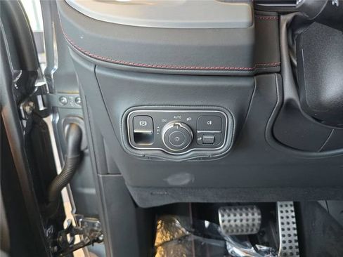 Used 2026 Mercedes-Benz G 63 AMG 4MATIC image 33