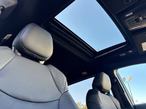 New 2026 Toyota Sienna Platinum AWD/4WD image 21