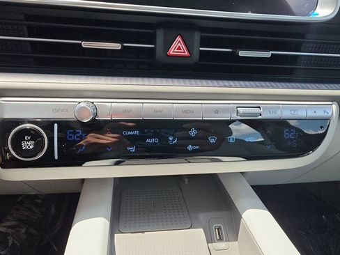 Certified 2025 Hyundai Ioniq 6 SEL RWD image 22