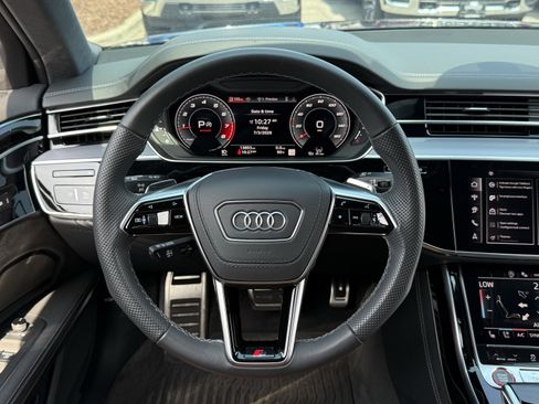 Used 2024 Audi S8 AWD/4WD image 17