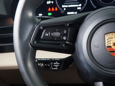 Used 2022 Porsche Taycan image 44