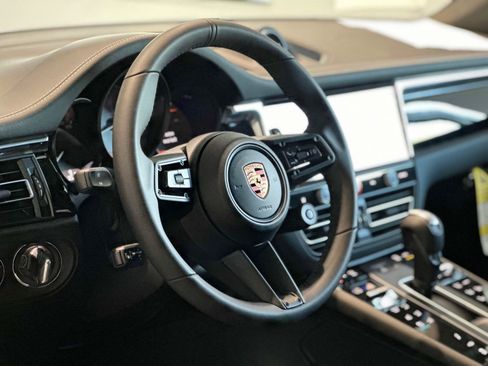 Used 2026 Porsche Macan S AWD/4WD image 4