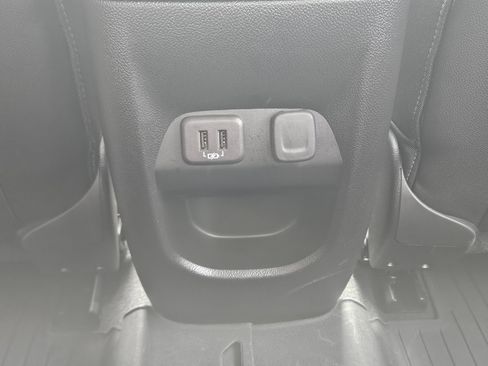 Used 2022 GMC Canyon Elevation w/ Elevation Premium Package image 26