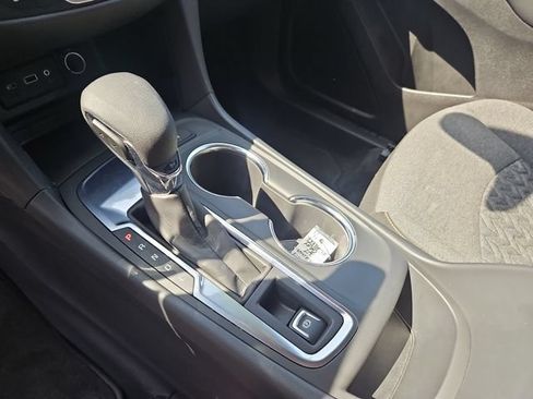 Used 2024 Chevrolet Equinox LT FWD image 23