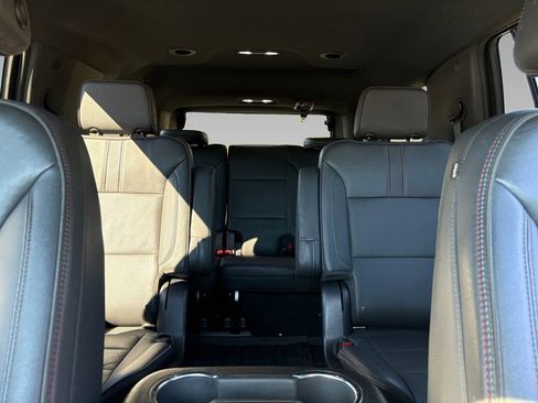 Used 2022 Chevrolet Tahoe RST w/ Luxury Package image 2