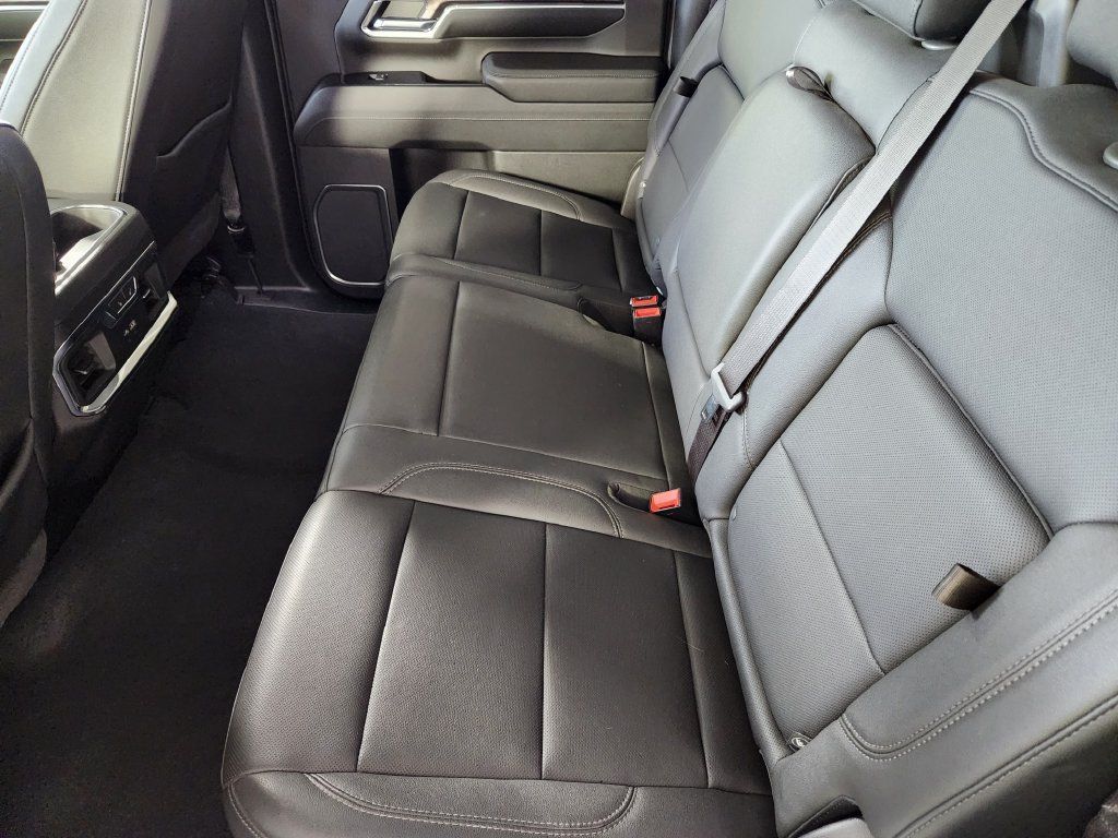Used 2024 Chevrolet Silverado 3500 LTZ w/ LTZ Plus Package AWD/4WD image 14