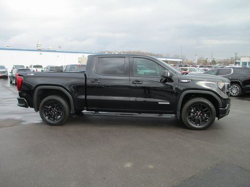 Used 2025 GMC Sierra 1500 Elevation w/ Elevation Premium Package image 4
