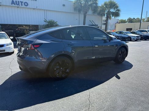 Used 2021 Tesla Model Y 2WD image 3