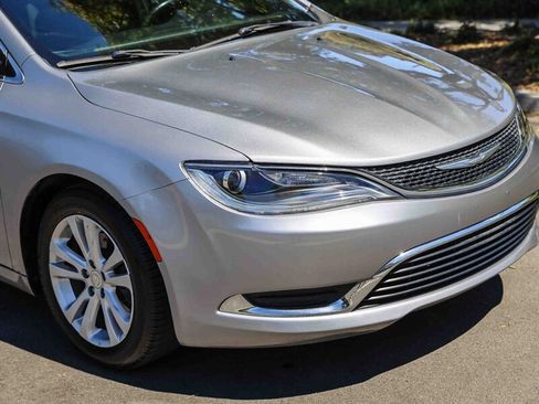 Used 2015 Chrysler 200 Limited w/ Convenience Group FWD image 9