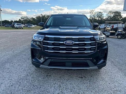 New 2026 Ford Explorer Active image 3