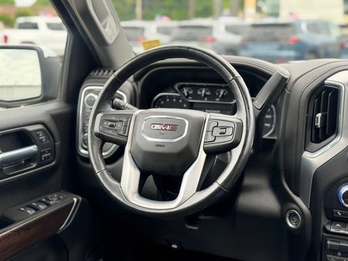 Used 2021 GMC Sierra 1500 SLT w/ SLT Premium Plus Package AWD/4WD image 13