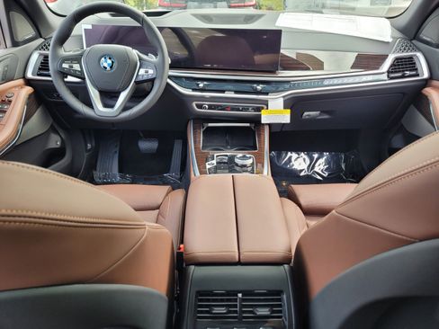 New 2026 BMW X5 xDrive50e w/ Executive Package image 13