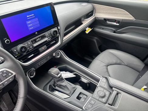 New 2026 Toyota Grand Highlander AWD image 24