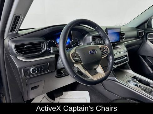 Used 2022 Ford Explorer XLT w/ Equipment Group 202A image 9