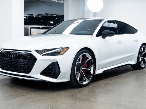 Used 2024 Audi RS 7 Performance image 3