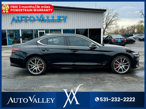 Used 2025 Genesis G70 2.5T RWD image 8