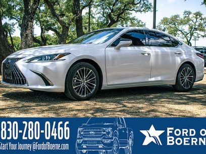 Used 2025 Lexus ES 350 w/ Premium Package