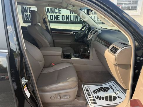 Used 2019 Lexus GX 460 Premium AWD/4WD image 23