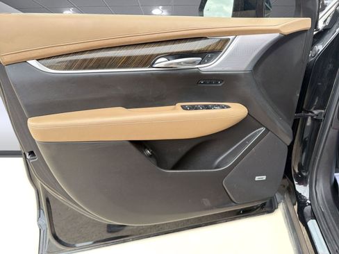 Used 2023 Cadillac XT6 Premium Luxury w/ Platinum Package FWD image 13