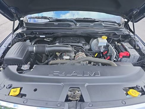 Used 2019 RAM 1500 Big Horn AWD/4WD image 30