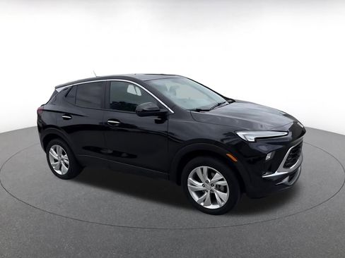 Used 2025 Buick Encore GX Preferred AWD/4WD image 2