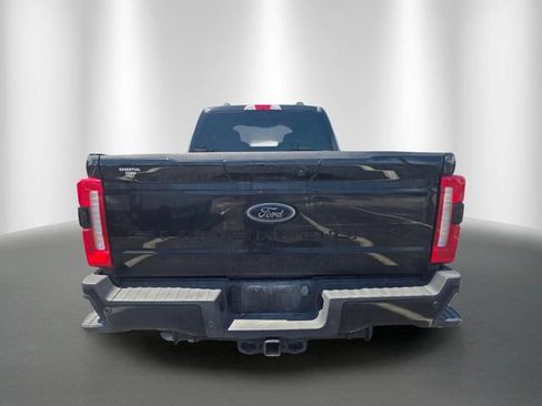 Used 2024 Ford F250 Lariat w/ Lariat Ultimate Package AWD/4WD image 3