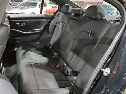 Used 2021 BMW 330i Sedan w/ Convenience Package RWD image 25