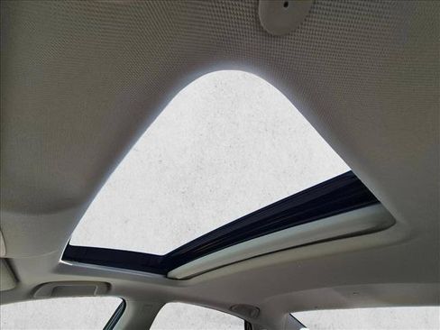 Used 2018 Honda Accord Touring image 15