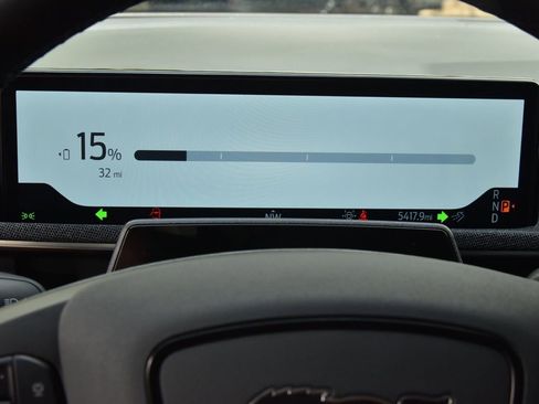 Certified 2025 Ford Mustang Mach-E Premium image 25